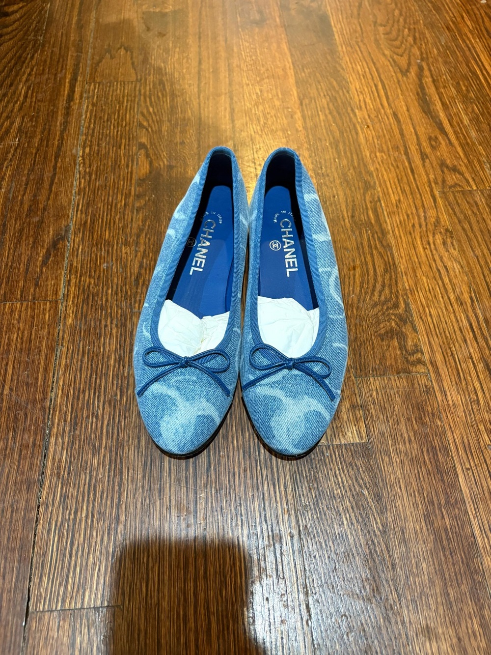 CHANEL Denim Blue Camellia Ballet Flats with Bow